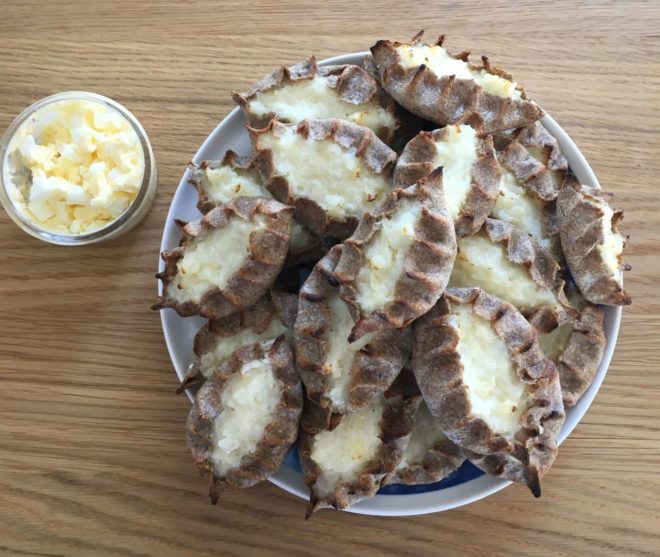 The Karjalanpiirakat with egg butter